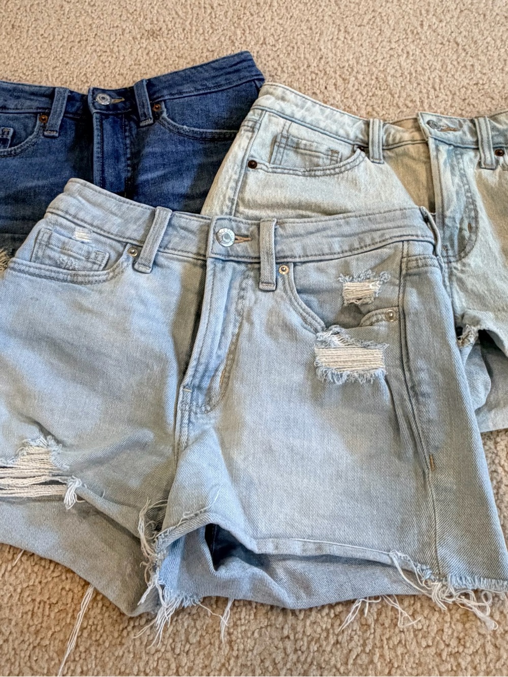 Old Navy/ Distressed Women's Denim Shorts